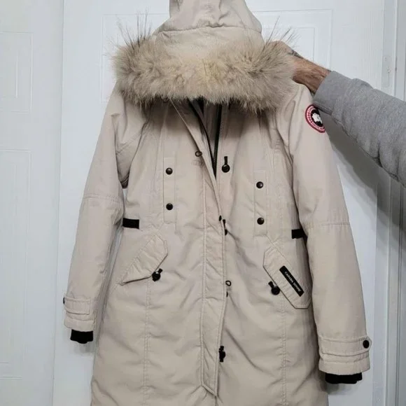 Canada Goose Parka - Picture 3 of 3